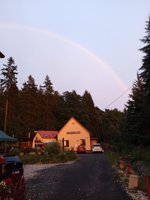 Apartmany Pod Klasterem Kladruby  エクステリア 写真